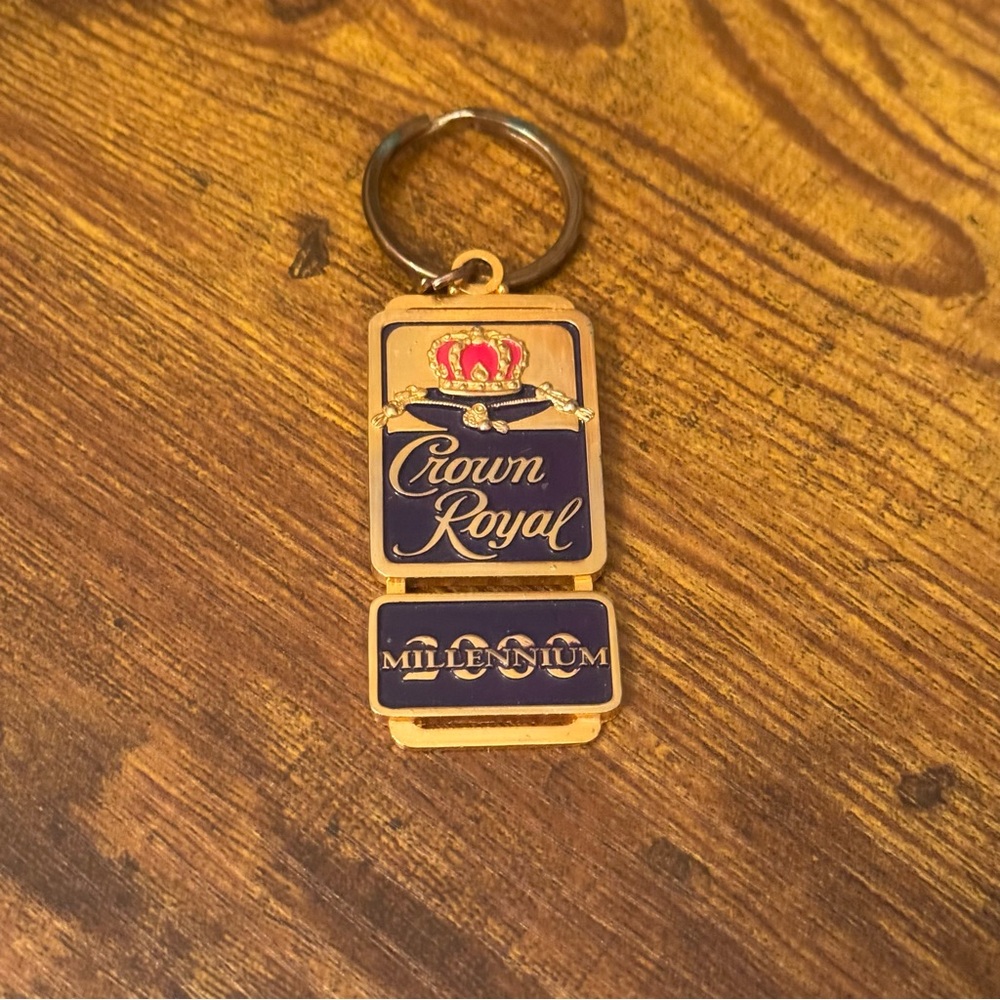 Crown Royal 2000‎ Millennium Promo Keychain Gold Tone Enamel Rare Vintage Bar
